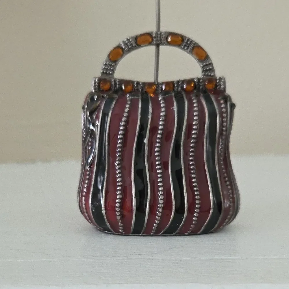 Card/Picture Holder With Metal Anchor In Shape Of A Purse
